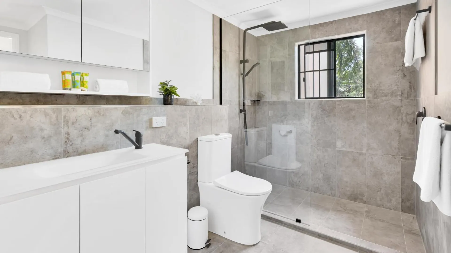 Apartment 2 Bedroom Escape At Port Villas Port Douglas Australia