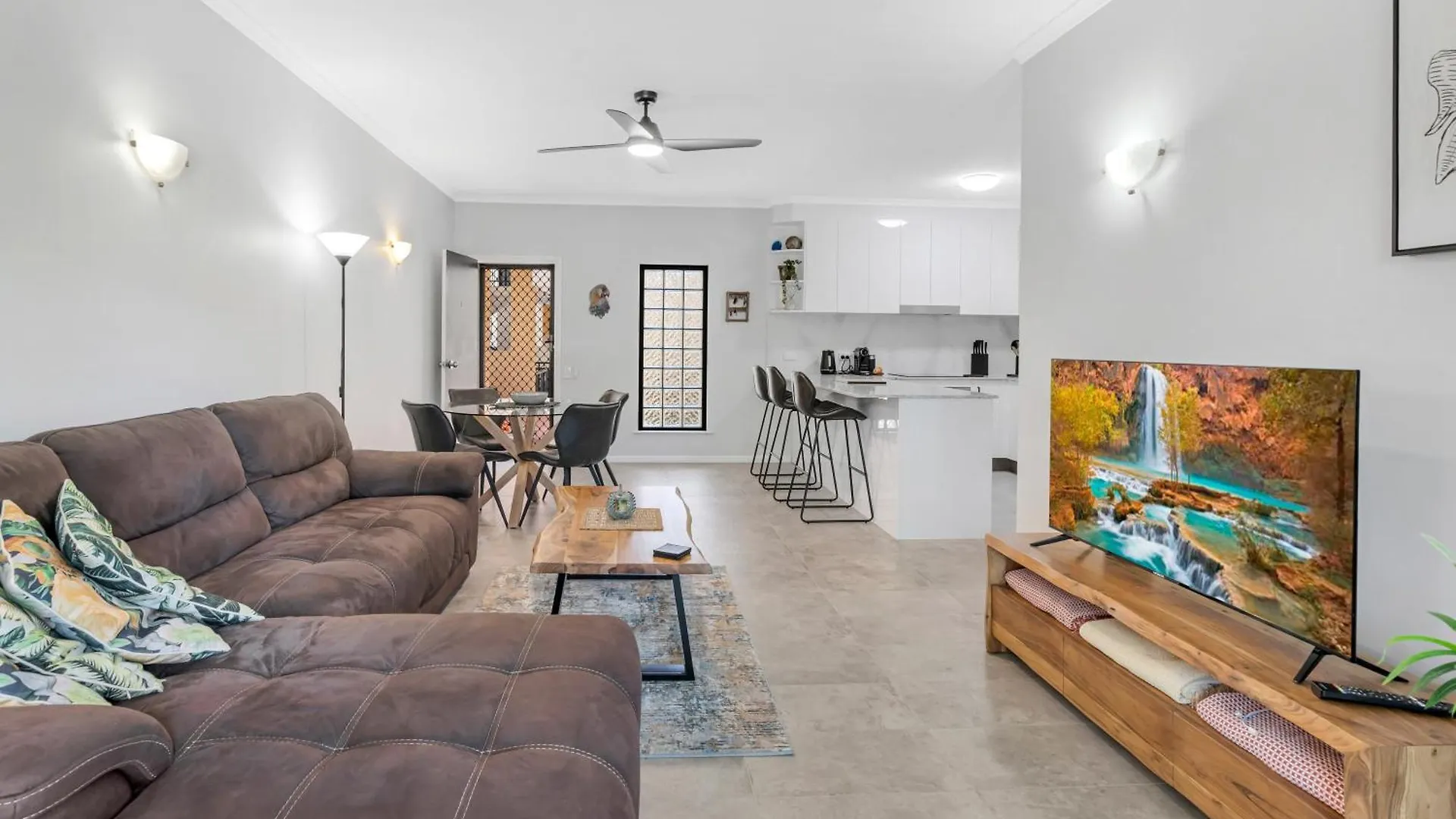 2 Bedroom Escape At Port Villas Port Douglas Apartment