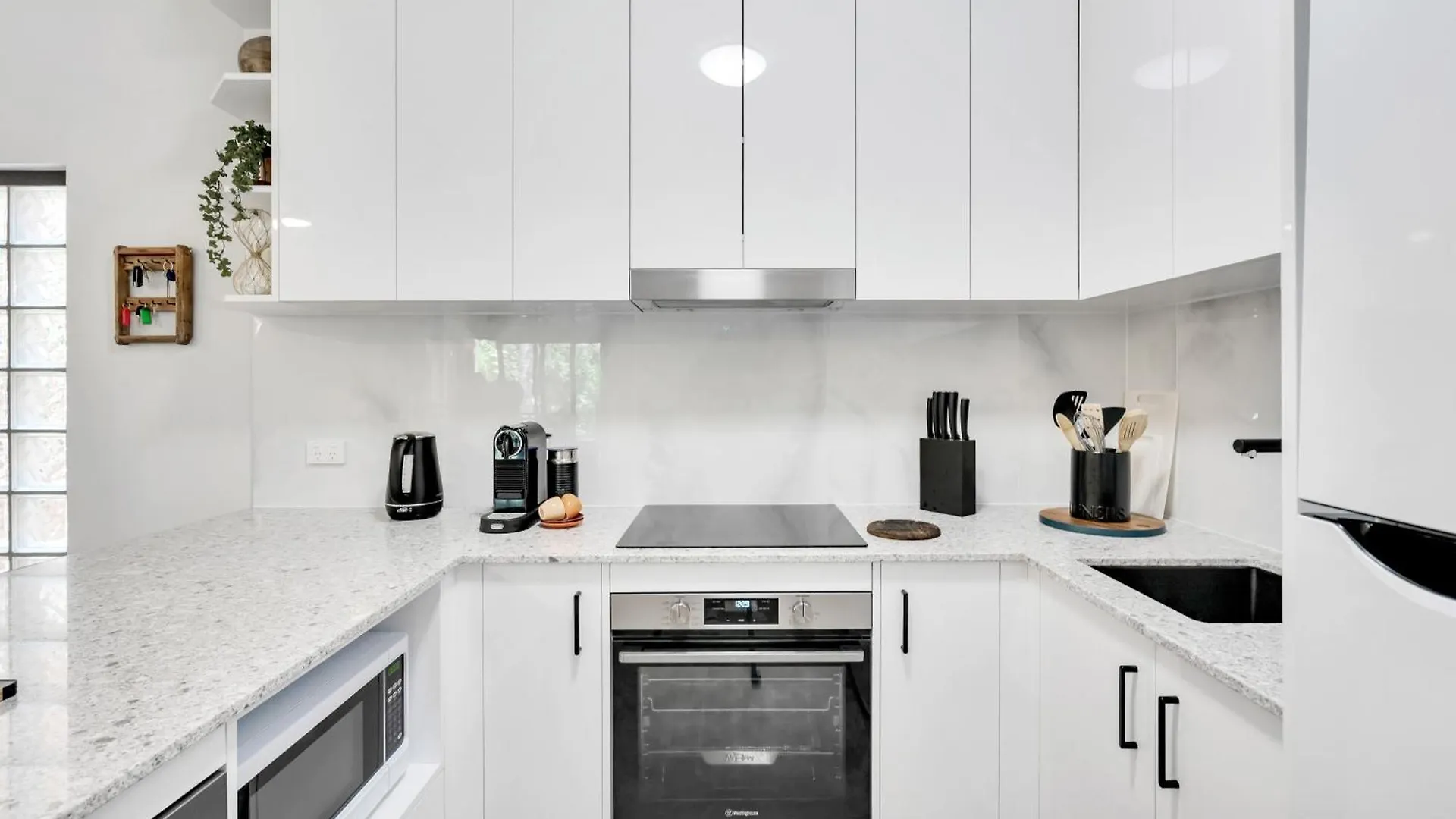 Apartment 2 Bedroom Escape At Port Villas Port Douglas Australia